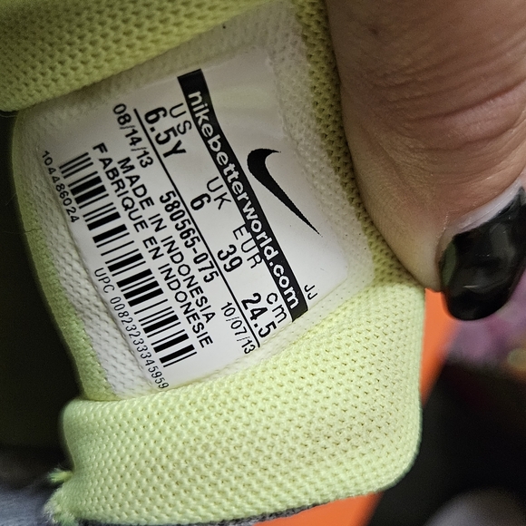 Purple and Green Nike Running Shoes - Picture 3 of 4